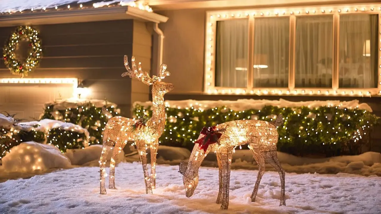 2024-12-from-sparkles-to-simple-what-your-holiday-decorations-reveal